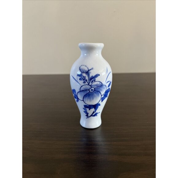 Vintage MCM Asian Chinese Blue And White Chinoiserie Small 4” Vase - Picture 1 of 4